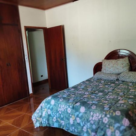 Casa aconchegante na Serra Campos do Jordão Exterior foto